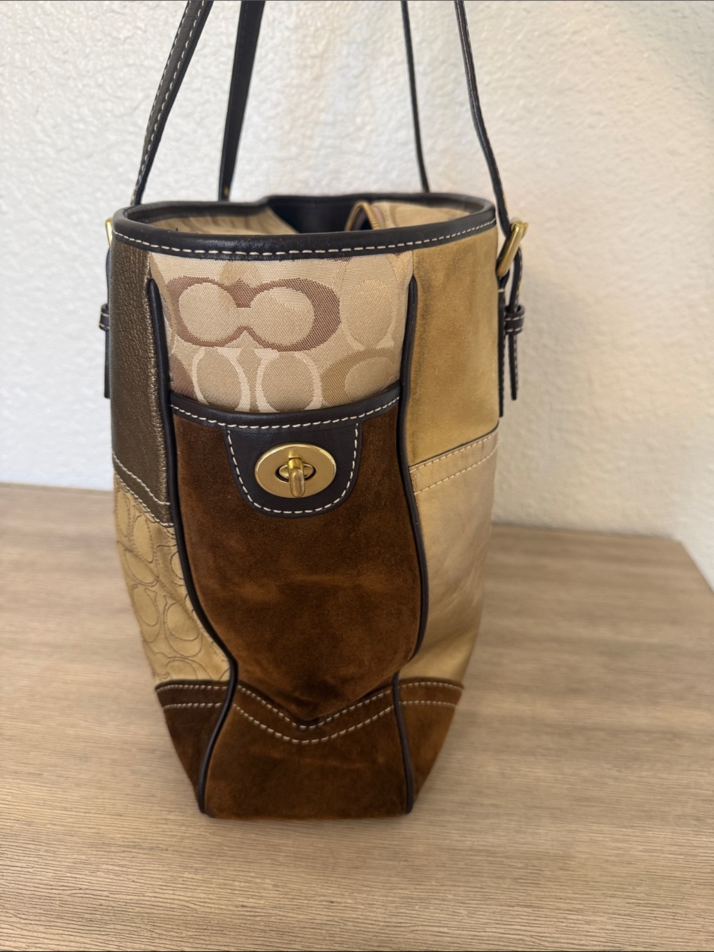 Coach Holliday Hampton Patchwork Tote Vintage 2007 - Picture 4 of 9